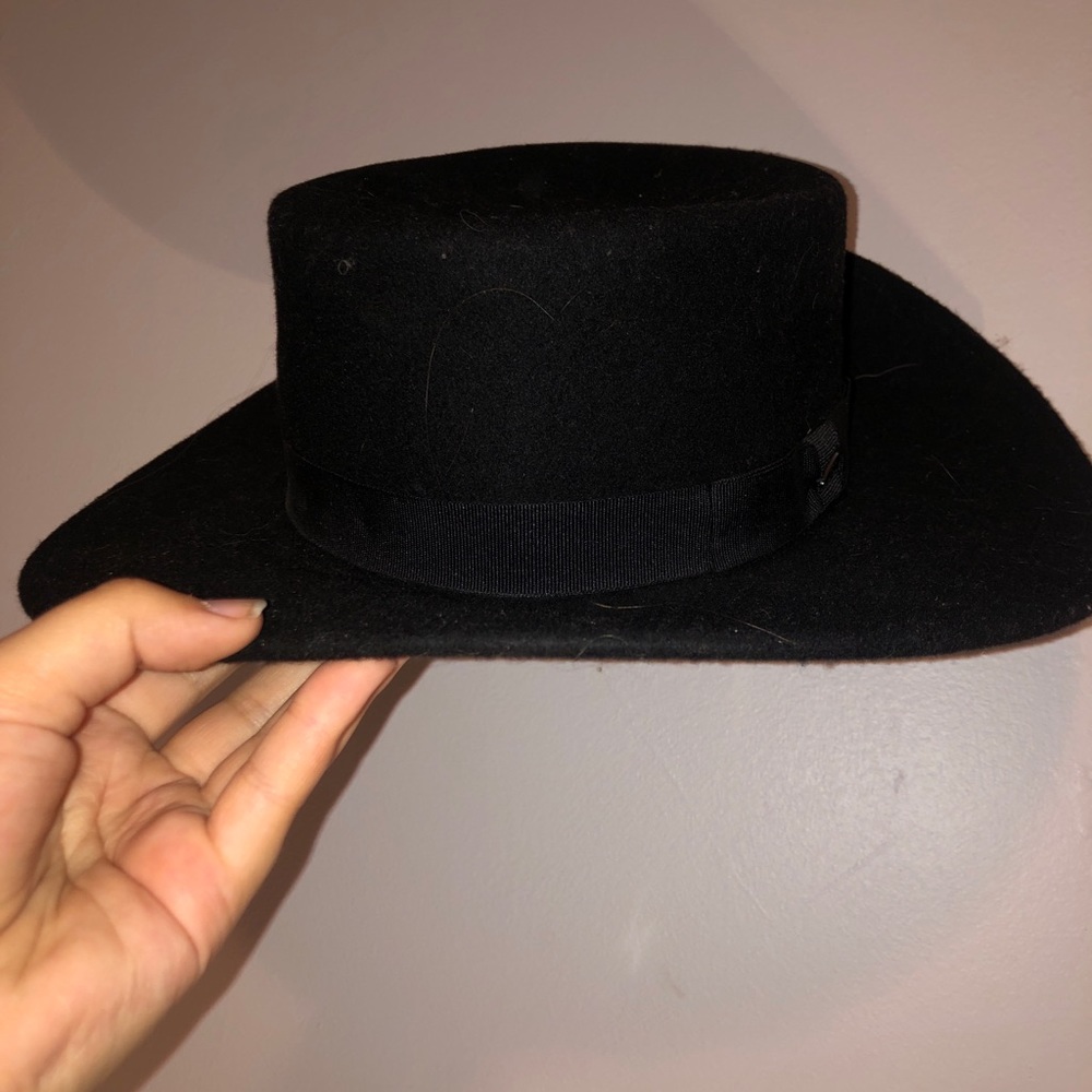 Black wide brim hat